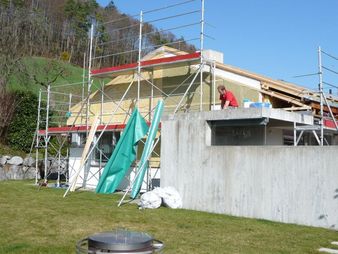 Fassade gedämmt mit Glaswolle, bei Cheminee wegen Brandschutz mit Steinwolle gedämmt